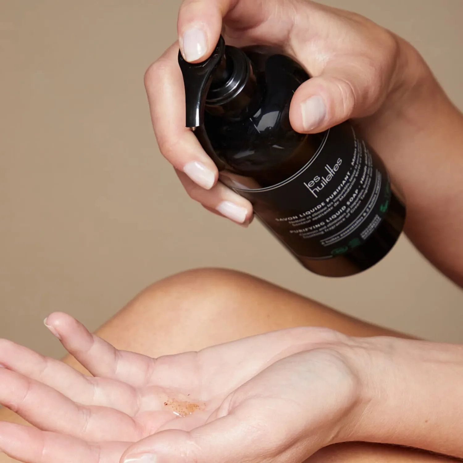 Les Huilettes Lab Essentiel savon liquide mains corps exfoliant