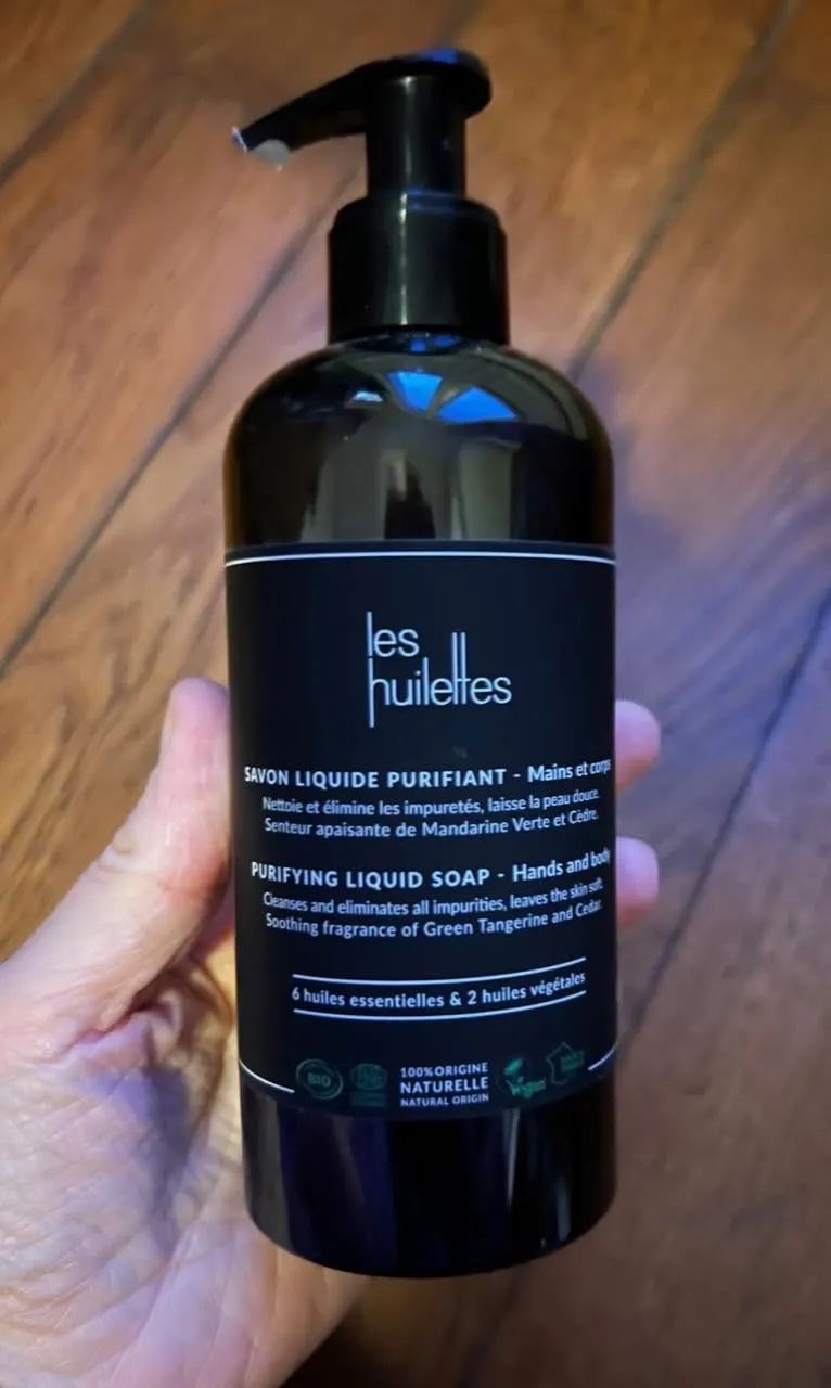 Les Huilettes Lab Essentiel savon liquide mains corps exfoliant